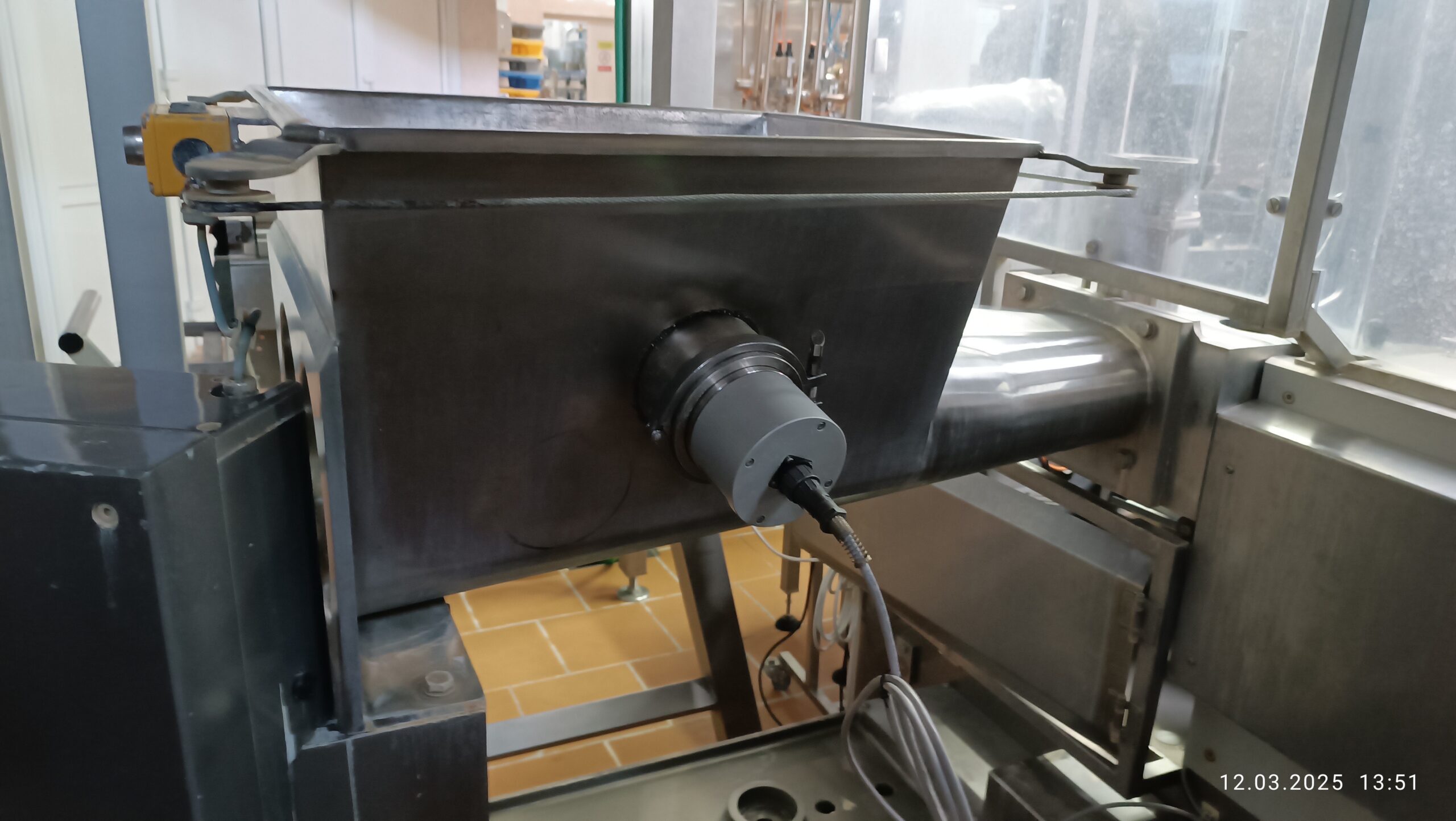 Testing new sensor for measuring moisture of cottage cheese